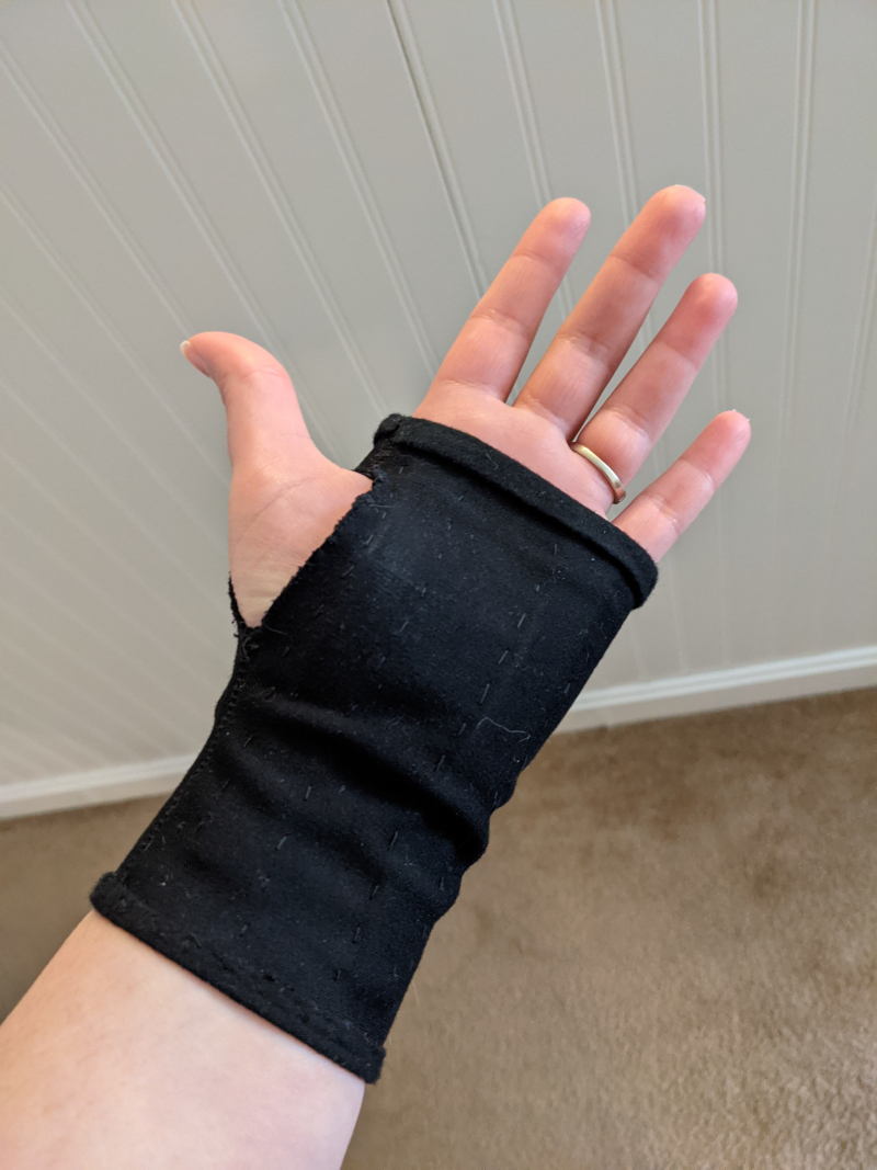 A completed RSI glove